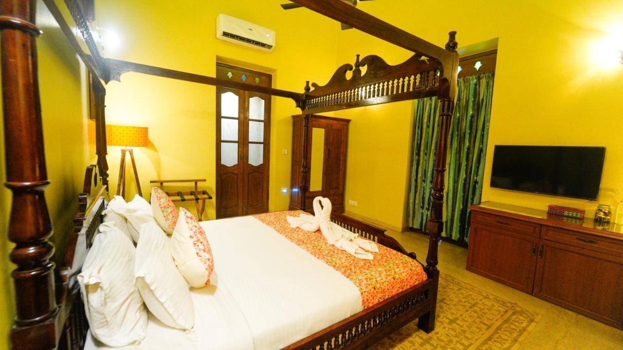 Surya Kiran Heritage Hotel Панаджи Экстерьер фото