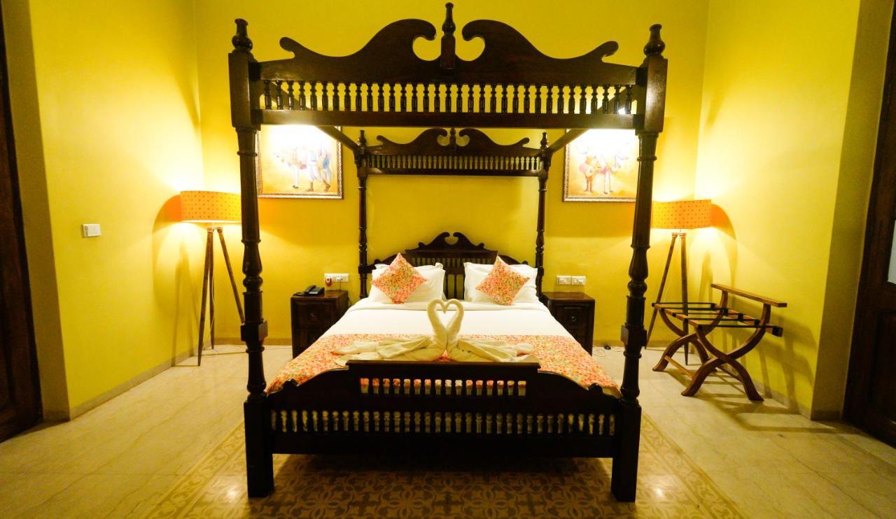 Surya Kiran Heritage Hotel Панаджи Экстерьер фото