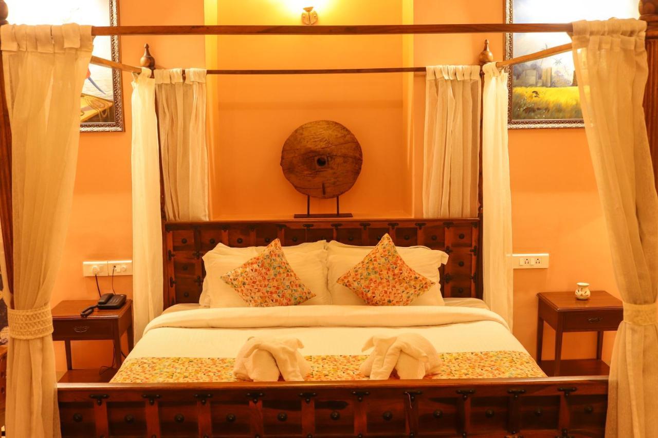 Surya Kiran Heritage Hotel Панаджи Экстерьер фото
