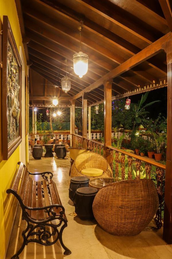 Surya Kiran Heritage Hotel Панаджи Экстерьер фото