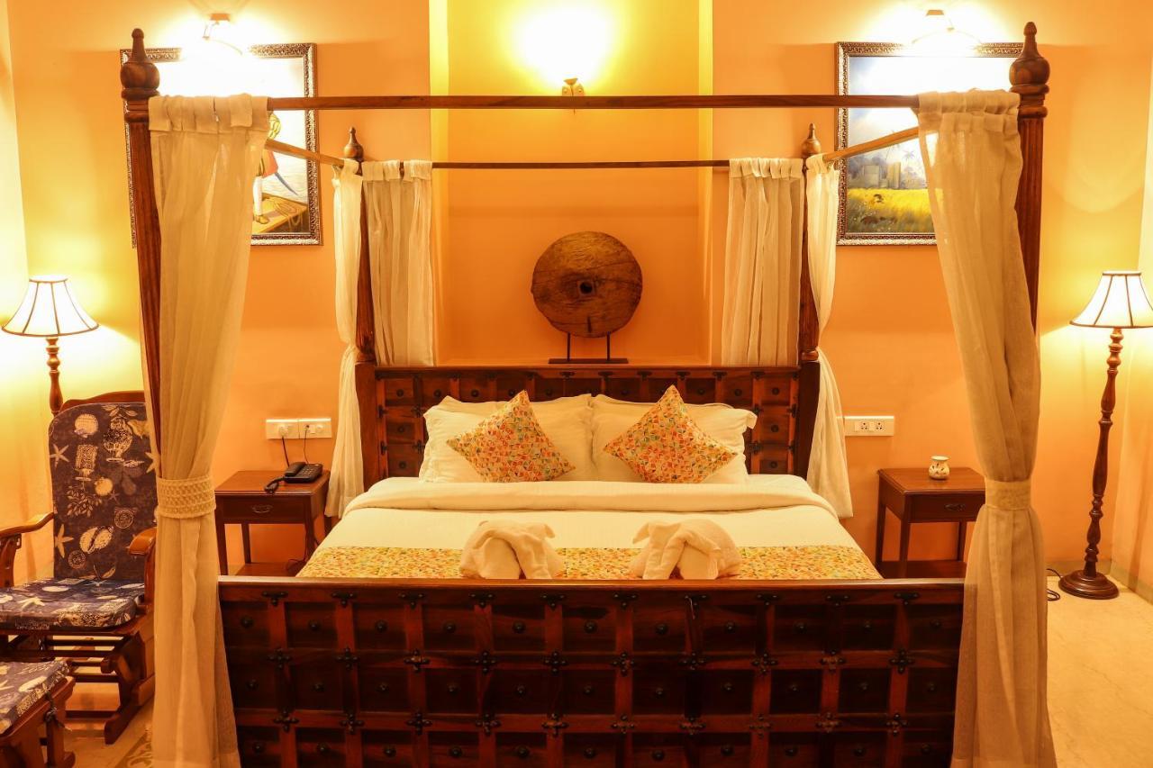 Surya Kiran Heritage Hotel Панаджи Экстерьер фото